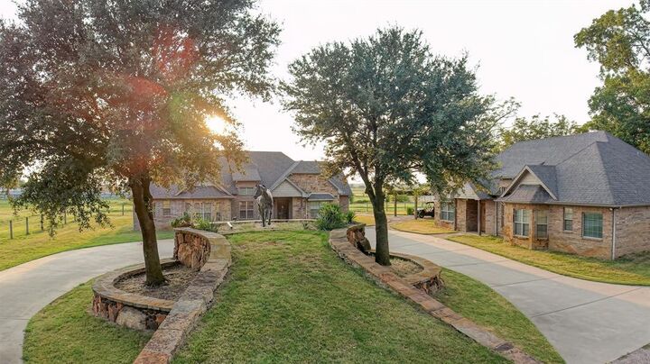 Property Photo:  777 Stiles Road  TX 76273 