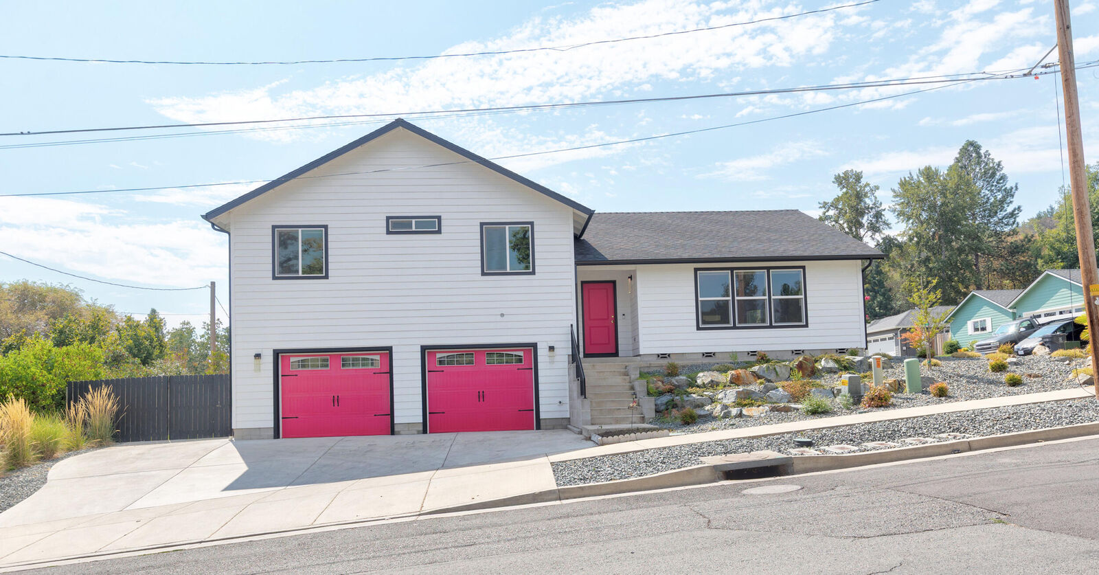 Property Photo: 1799 Daffodil Lane OR 97526