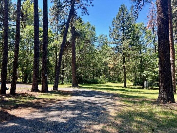 Property Photo: 1833 Stringer Gap Rd Road OR 97527