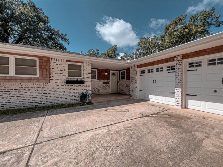 Property Photo:  2121 N Markwell Avenue  OK 73127