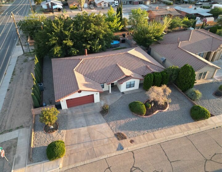 Property Photo:  740 Saddle Ct  NM 88310 