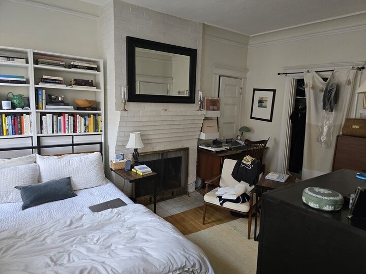 Property Photo: 41 Revere St 5 MA 02114