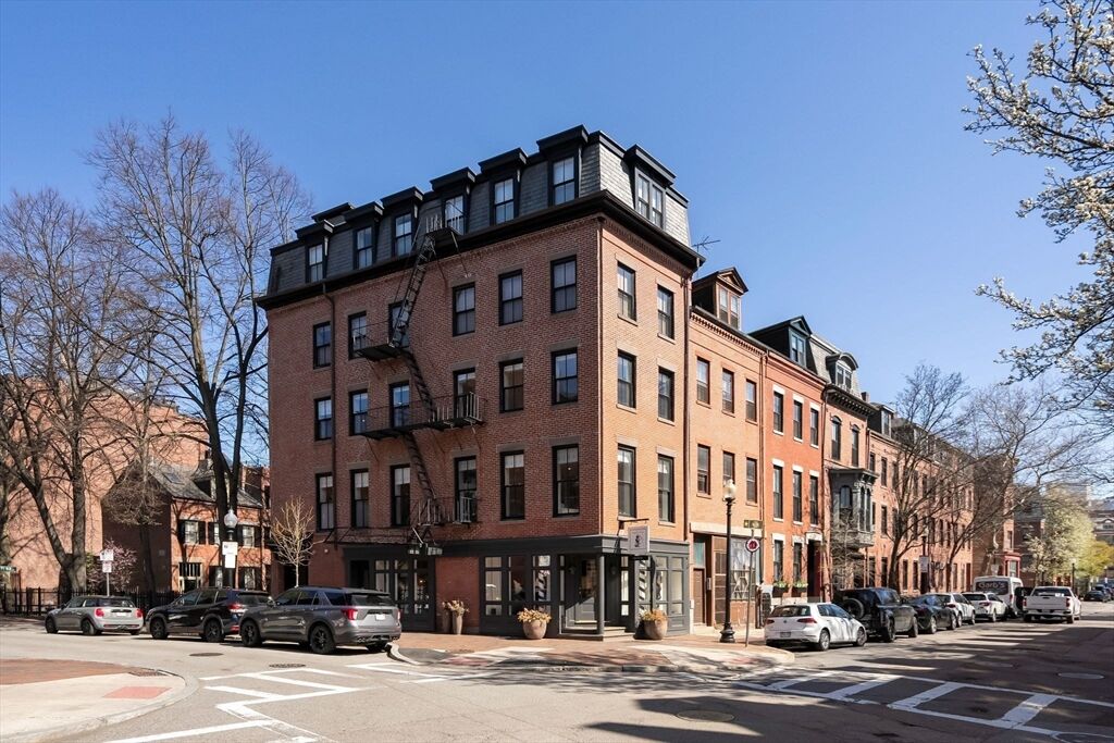 Property Photo:  251 Shawmut Avenue 1  MA 02118 