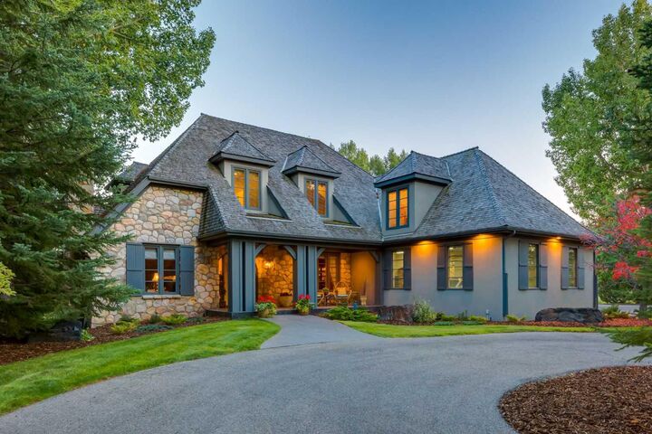 Property Photo:  231 Aspen Green  AB T3Z 3C1 