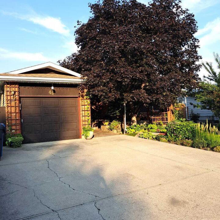 Property Photo: 46 Tudor Boulevard S AB T1K 5C2
