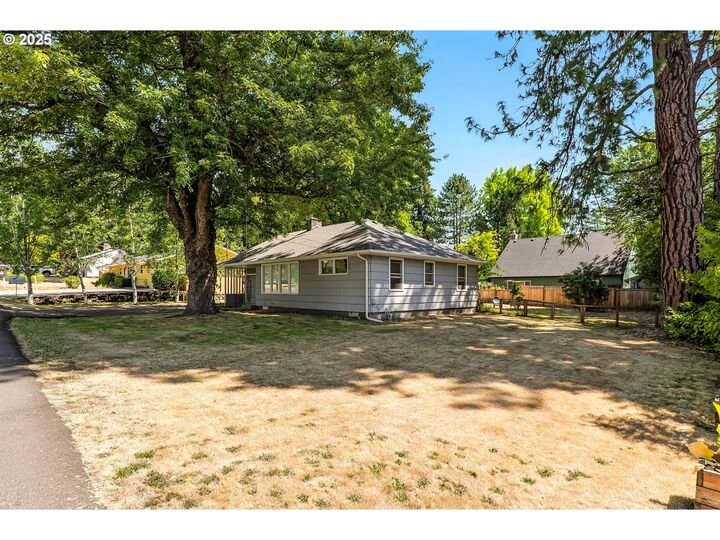 Property Photo: 11600 SW 91st Ave OR 97223