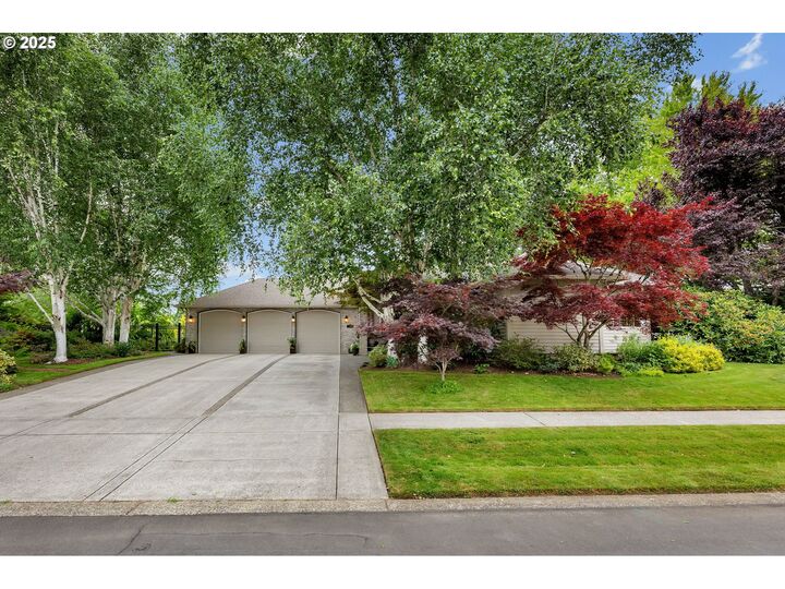 Property Photo: 4800 NE 140th Cir WA 98686