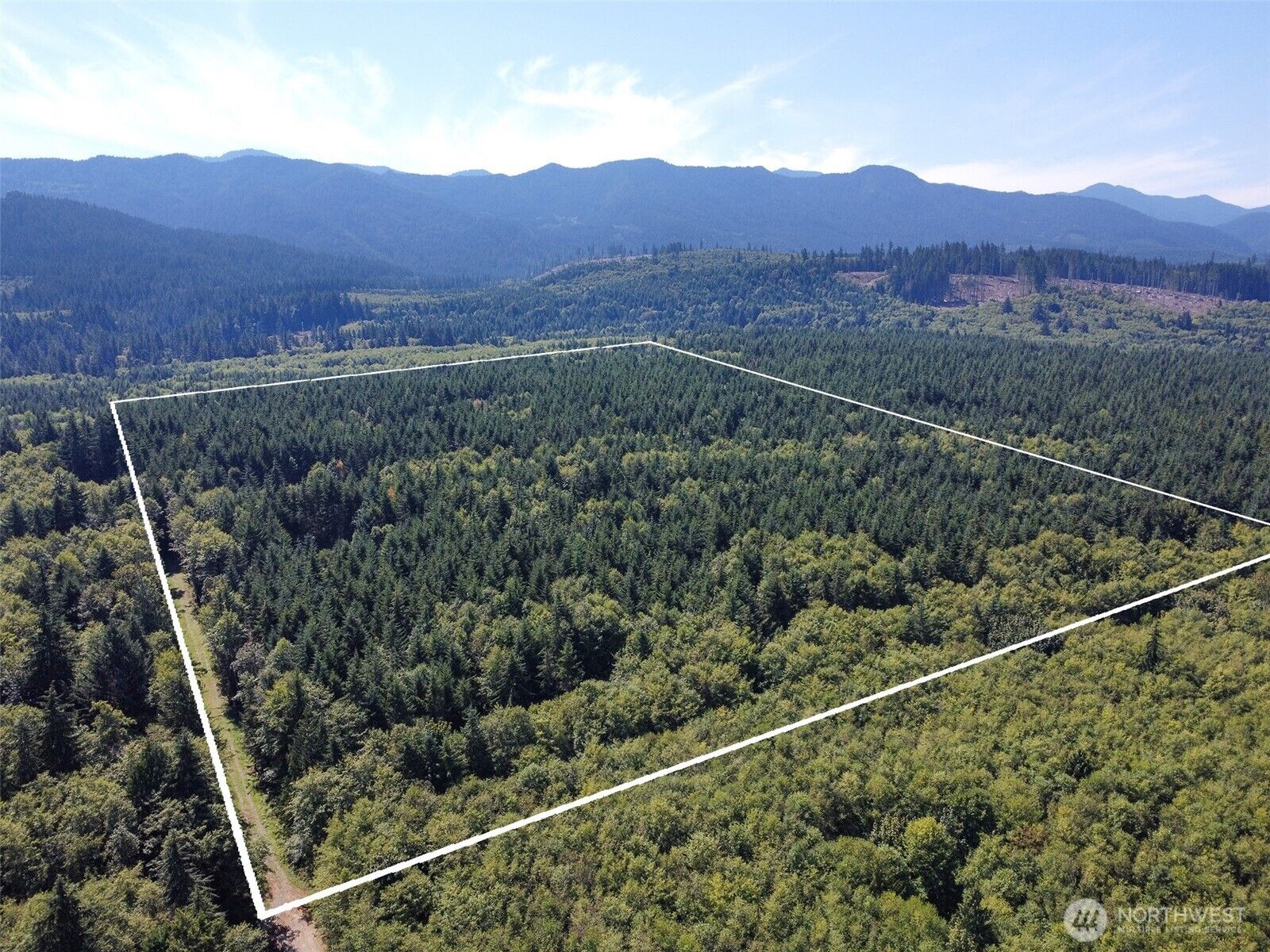 Property Photo: 45100 Highway 112 WA 98363