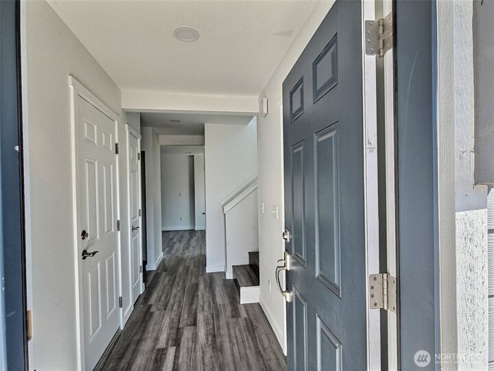 Property Photo: 408 410 E 4th St WA 98857