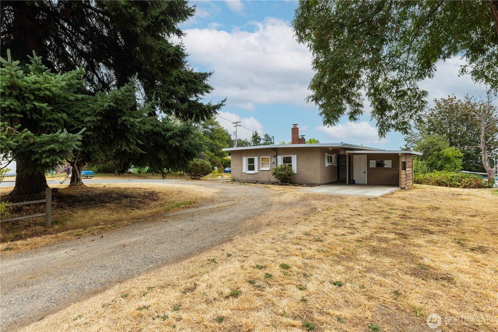 Property Photo: 302 S Hartford Avenue WA 98312