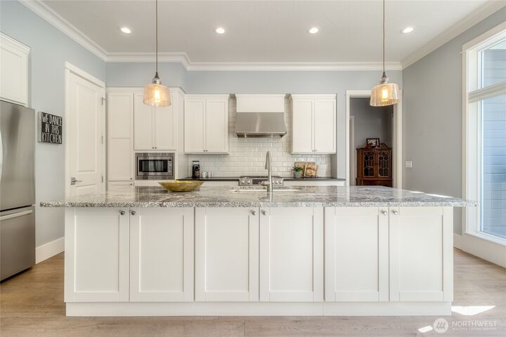 Property Photo:  1096 SE Falcon Drive  WA 99324 