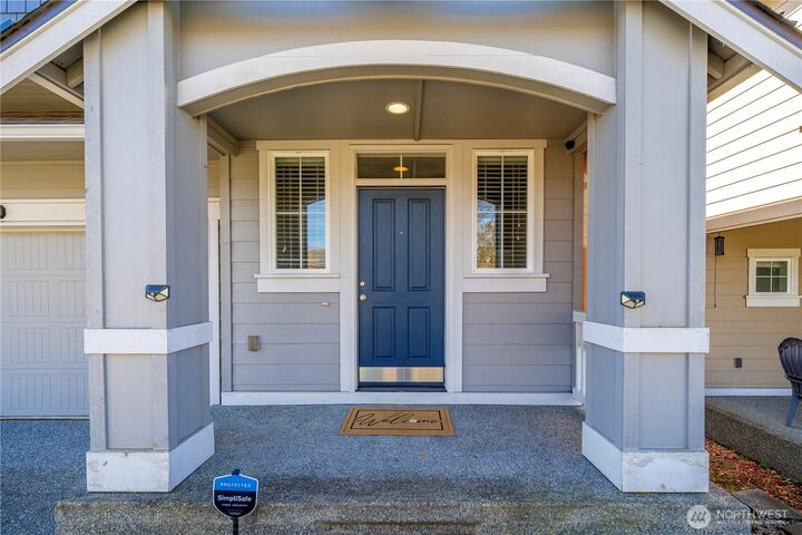 Property Photo:  7918  165th Street Ct E  WA 98375 