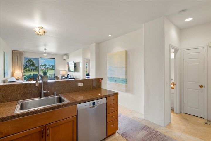 Property Photo: 3950 Kalai Waa St Y102 HI 96753