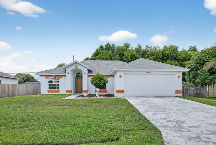 Property Photo: 4919 NW Forlano Street FL 34983