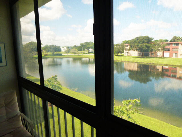 Property Photo: 5550 Witney Drive 308 FL 33484