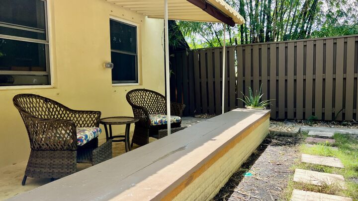 Property Photo: 1120 S Federal Highway FL 33460