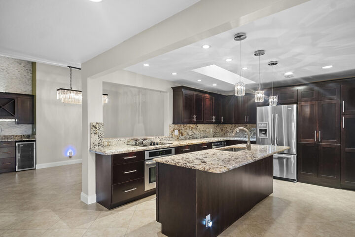 Property Photo: 5281 Bolero Circle FL 33484