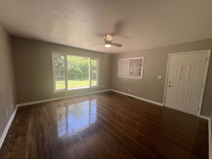 Property Photo: 1528 E Beaumont Dr. KS 67219