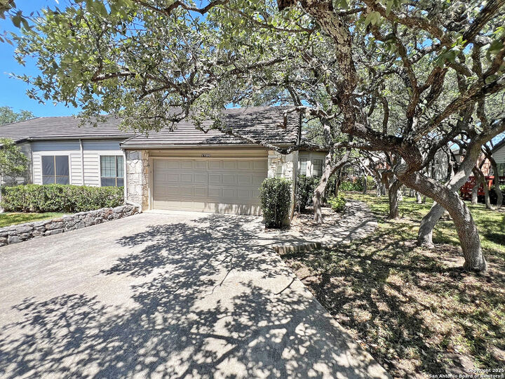 Property Photo: 17202 Vardon Way 2402 TX 78248