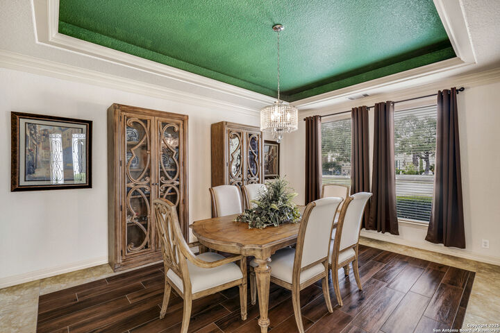 Property Photo: 860 Hansen Greens TX 78260