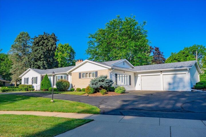 405 Riverside Drive  Waterloo WI 53594 photo