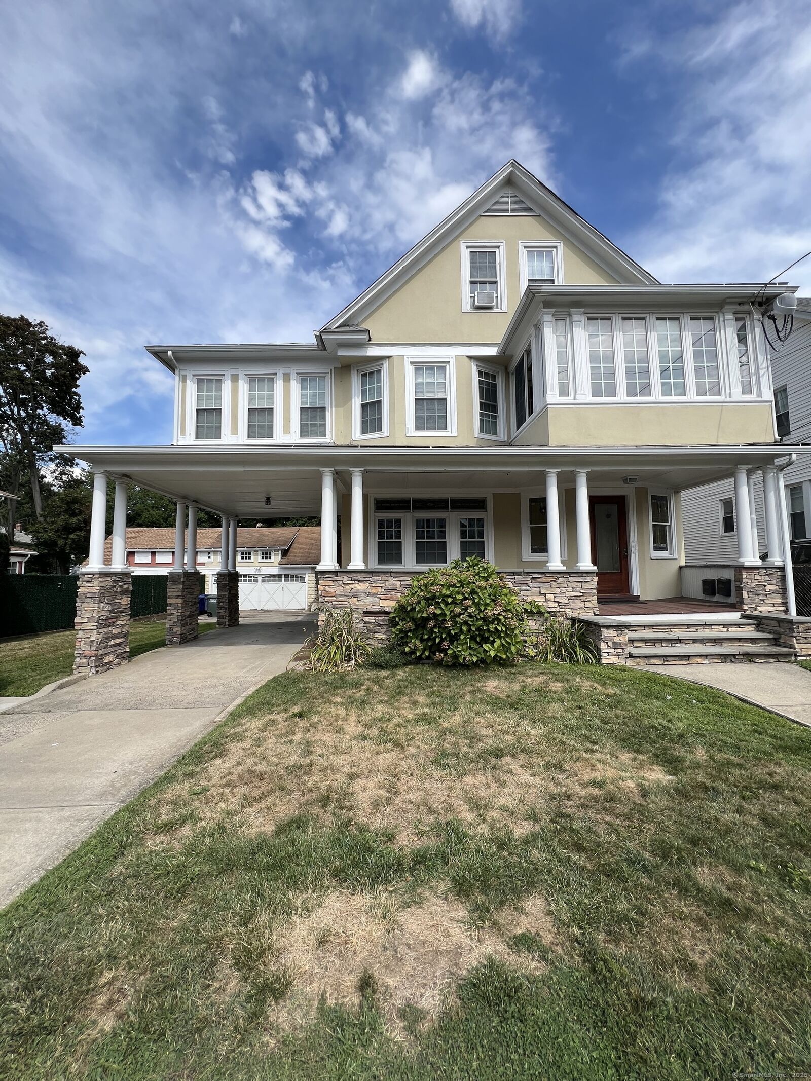 Property Photo:  450 Davidson Street  CT 06605 