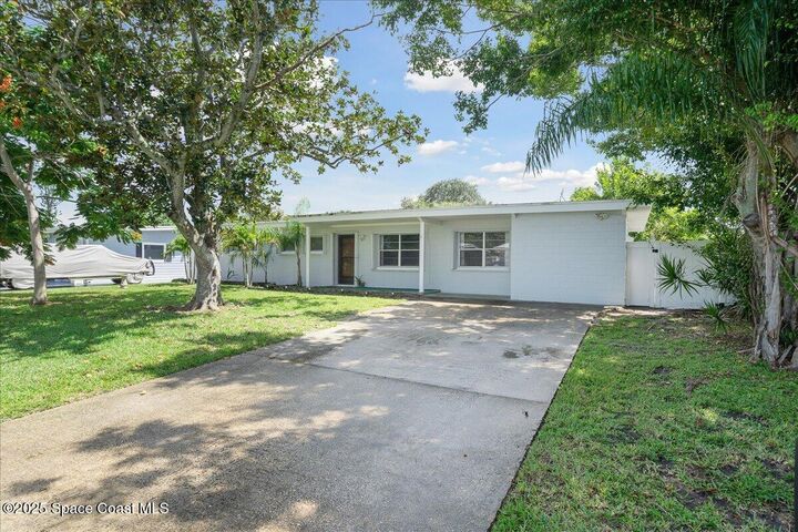 Property Photo: 255 Birch Avenue FL 32953