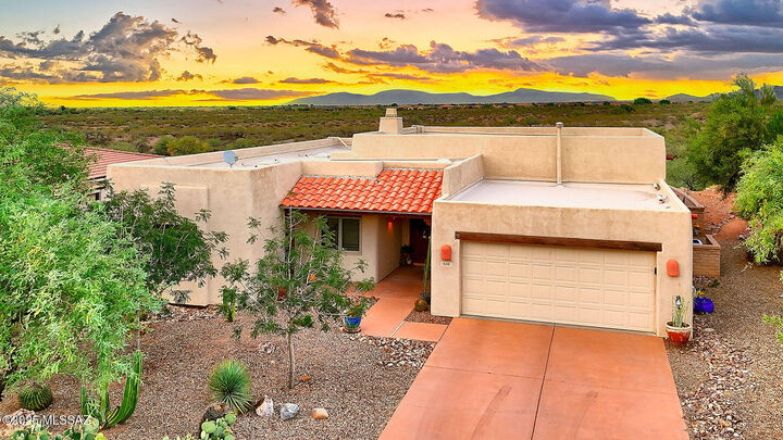 949 E Josephine Saddle Place  Green Valley AZ 85614 photo