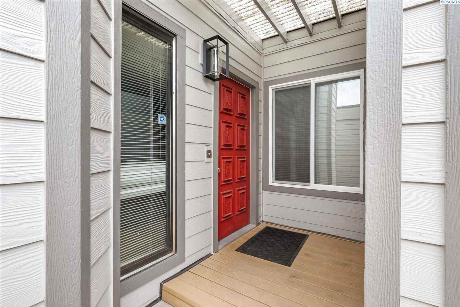 Property Photo:  2462 Mullet  WA 99354 