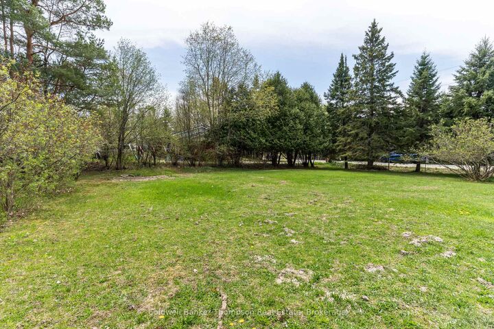 Photo de la propriété: 370 Ravenscliffe Road ON P1H 1L7