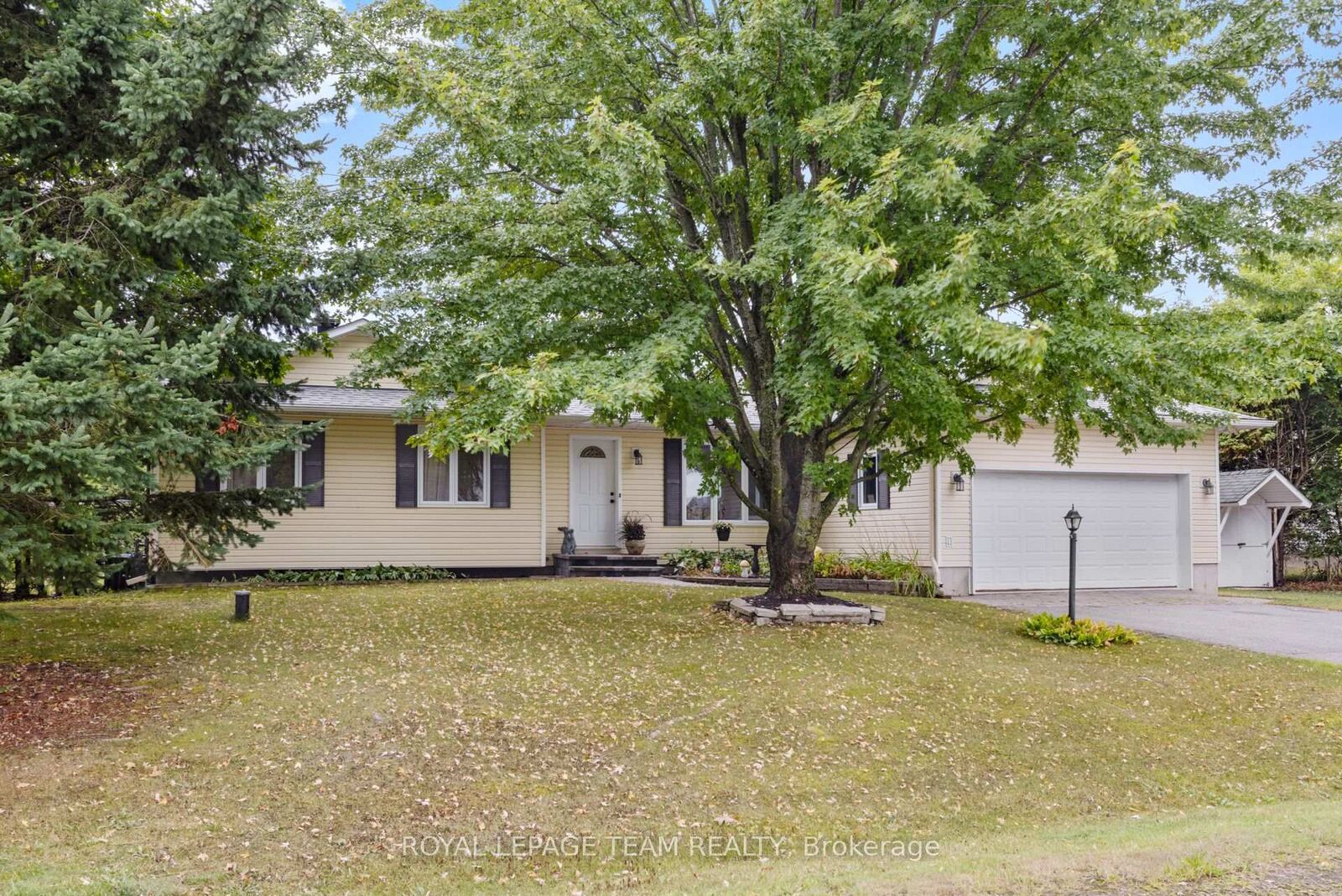 Property Photo:  2248 Wallingford Way  ON K0A 2T0 
