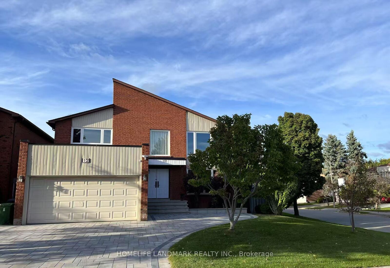 Property Photo: 12 Clarinda Drive ON M2K 2W7