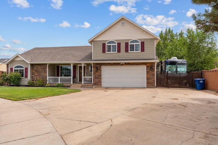 Property Photo: 135 N 350 W UT 84745