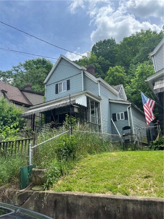 Property Photo:  512 Glenn Street  PA 15148 