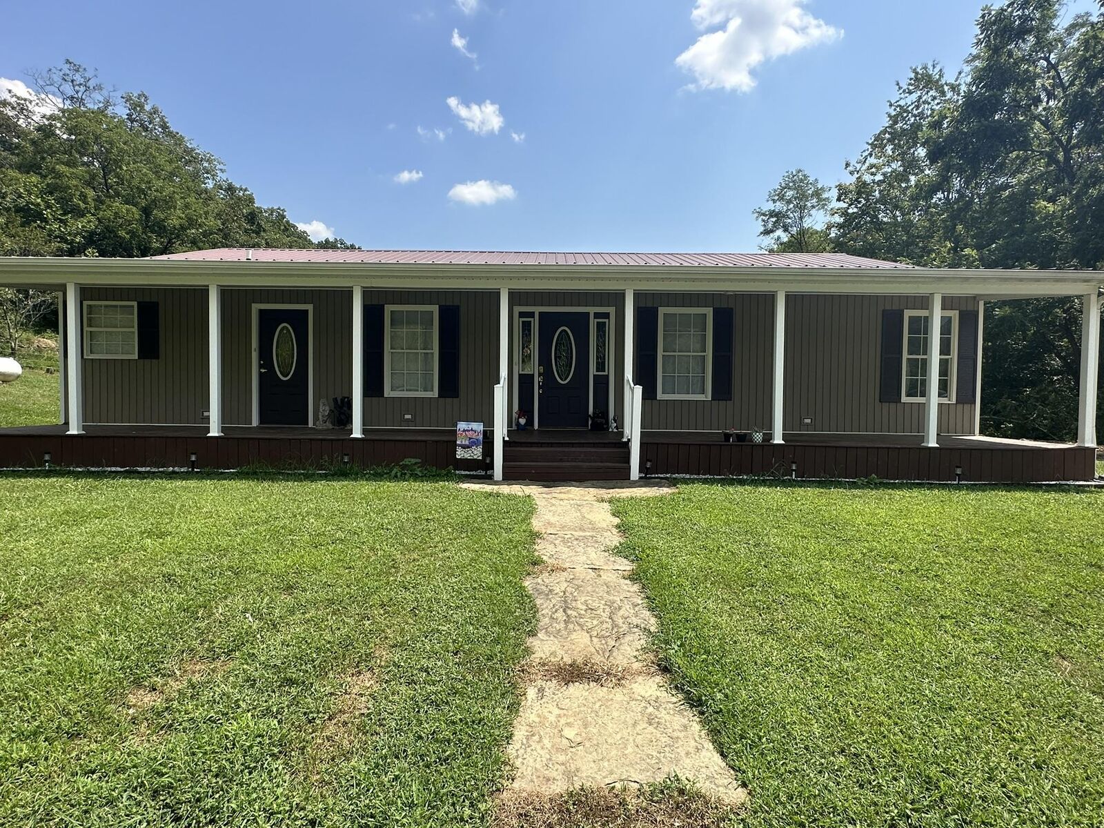 Property Photo: 572 Township Road 145 OH 45638