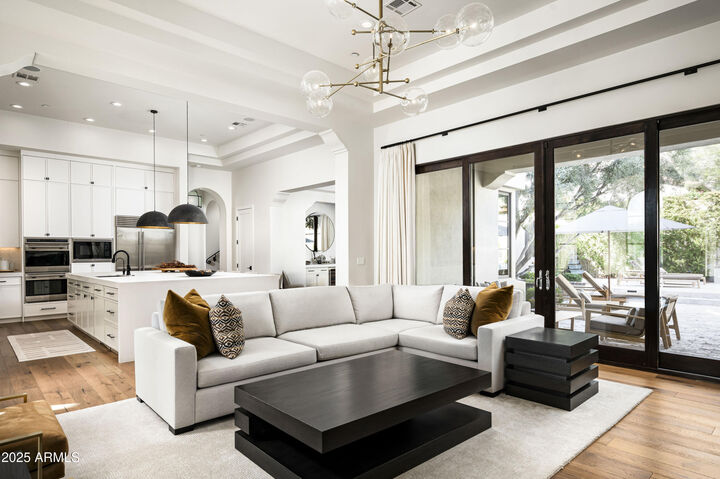 Property Photo:  19979 N 102nd Place 1137  AZ 85255 