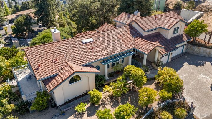 Property Photo: 1253 Wikiup Drive CA 95403
