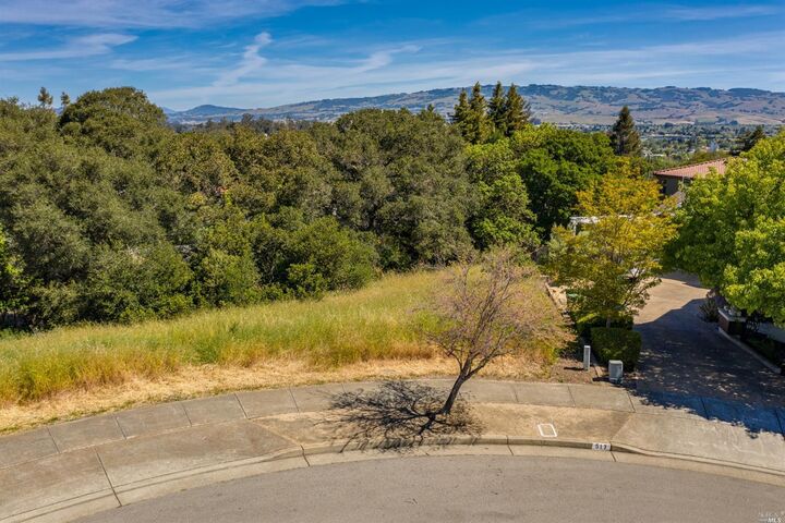 Property Photo: 513 Larch Drive CA 94952