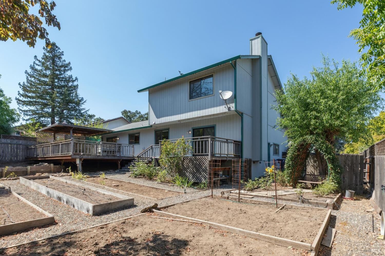 Property Photo:  664 Craig Avenue  CA 95476 