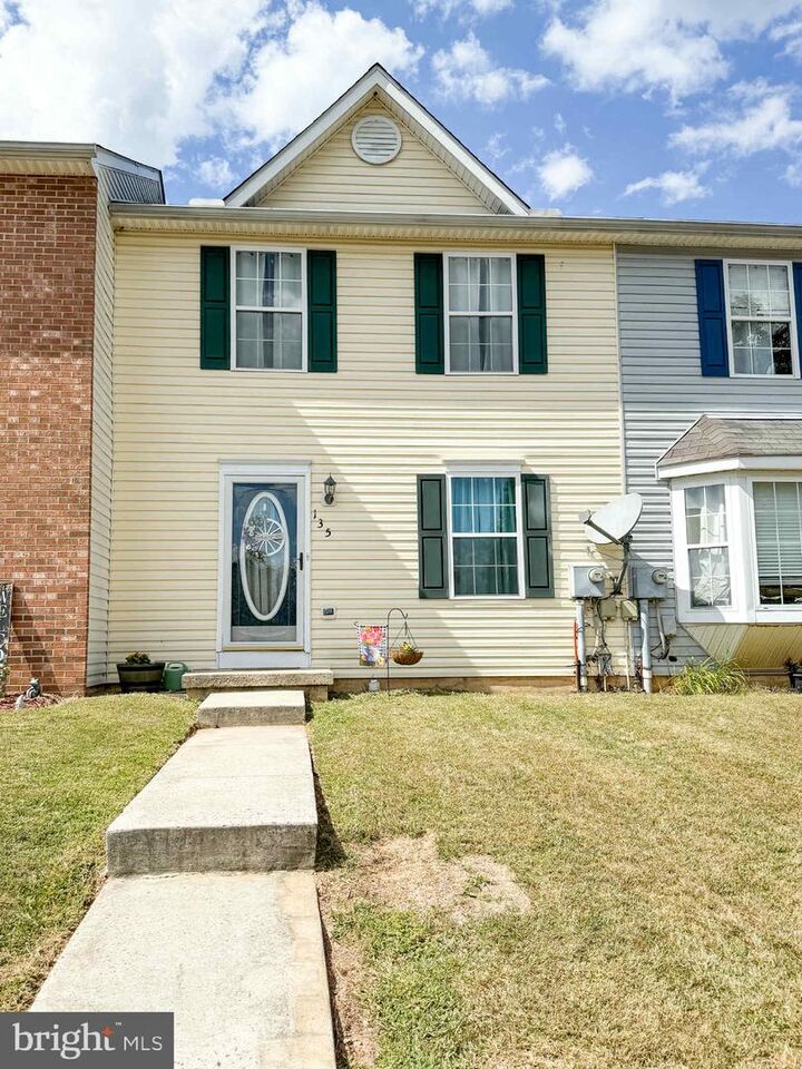 Property Photo:  135 Apple Grove Lane  PA 17340 