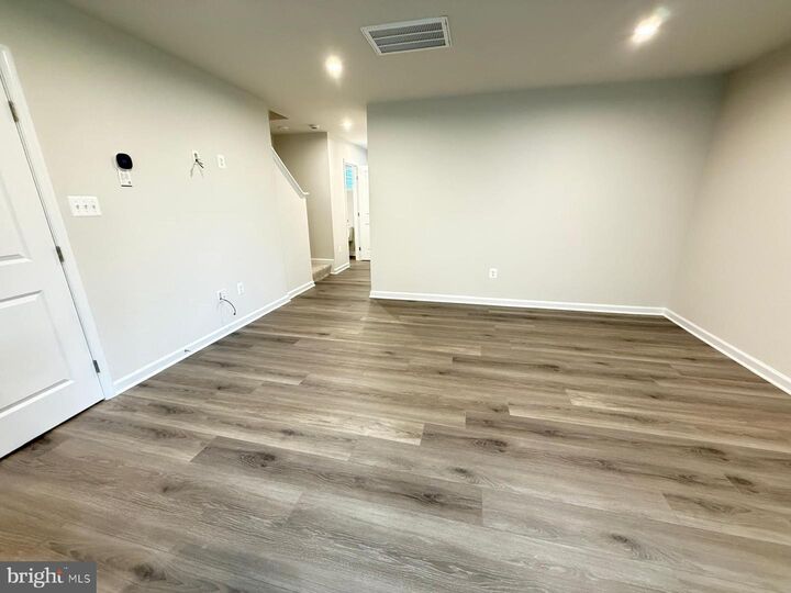 Property Photo: 613 Laurelwood Circle VA 22601