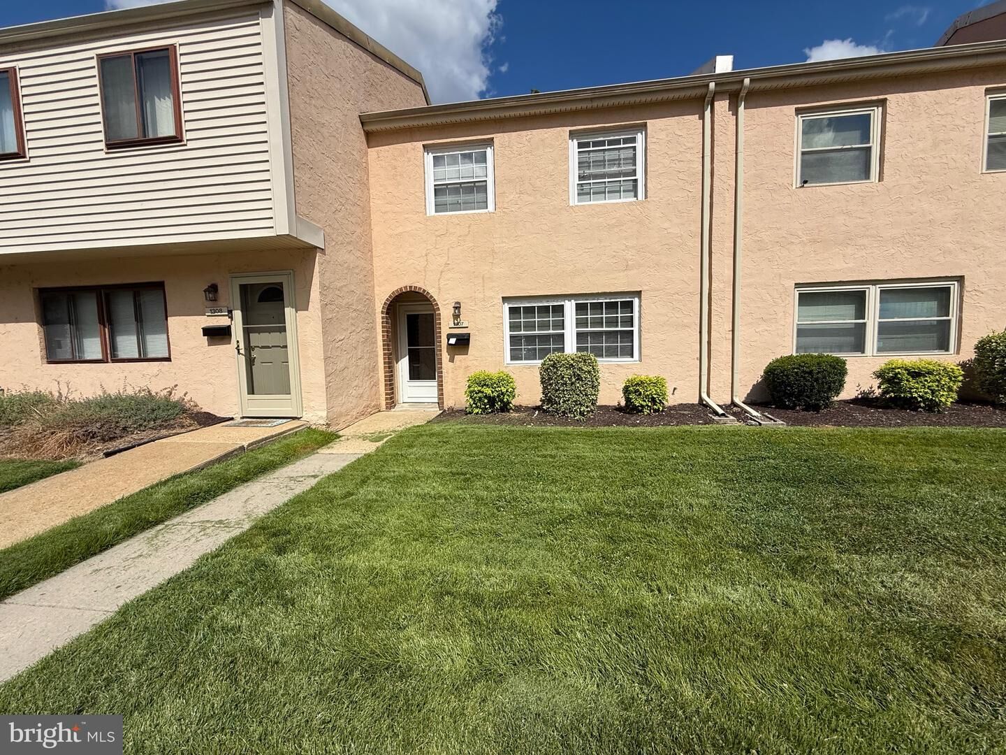 Property Photo:  1307 Chelmsford Circle 1307  DE 19713 