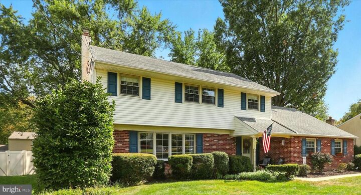 Property Photo:  236 Oak Hill Drive  PA 19040 
