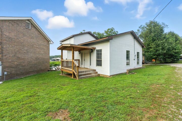 Property Photo:  107 Loveless Ln  AR 71968 