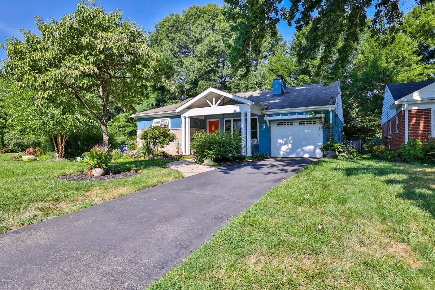 Property Photo:  2663 Mendova Lane  OH 45230 