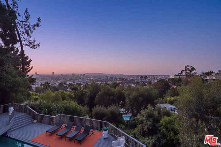 Property Photo:  1344 Belfast Dr  CA 90069 