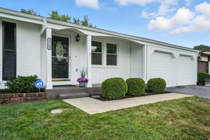Property Photo: 3723 Klibreck Drive OH 43228