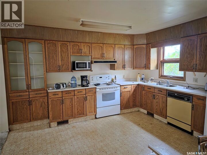 Property Photo: 227 Main Street SK S0N 1C0