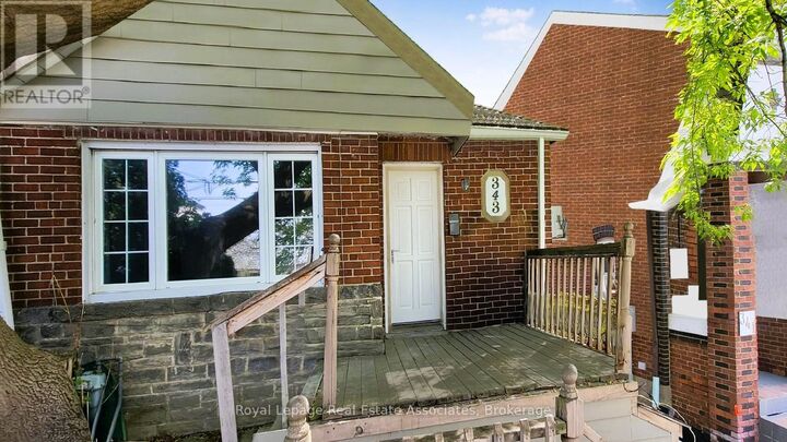 Photo de la propriété: 343 Kane Avenue ON M6M 3N9
