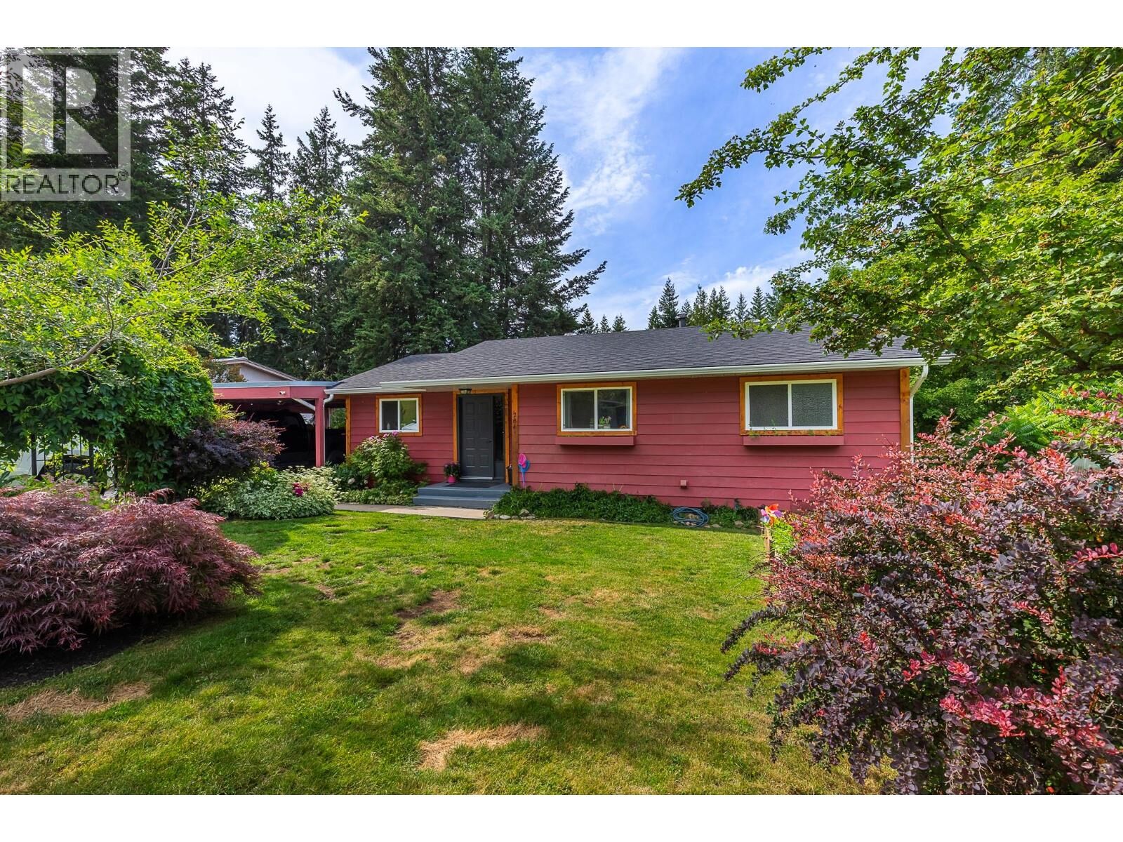 Property Photo:  2861 5 Avenue Southeast  BC V1E 2H1 